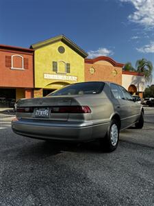 1997 Toyota Camry LE   - Photo 4 - Anaheim, CA 92805