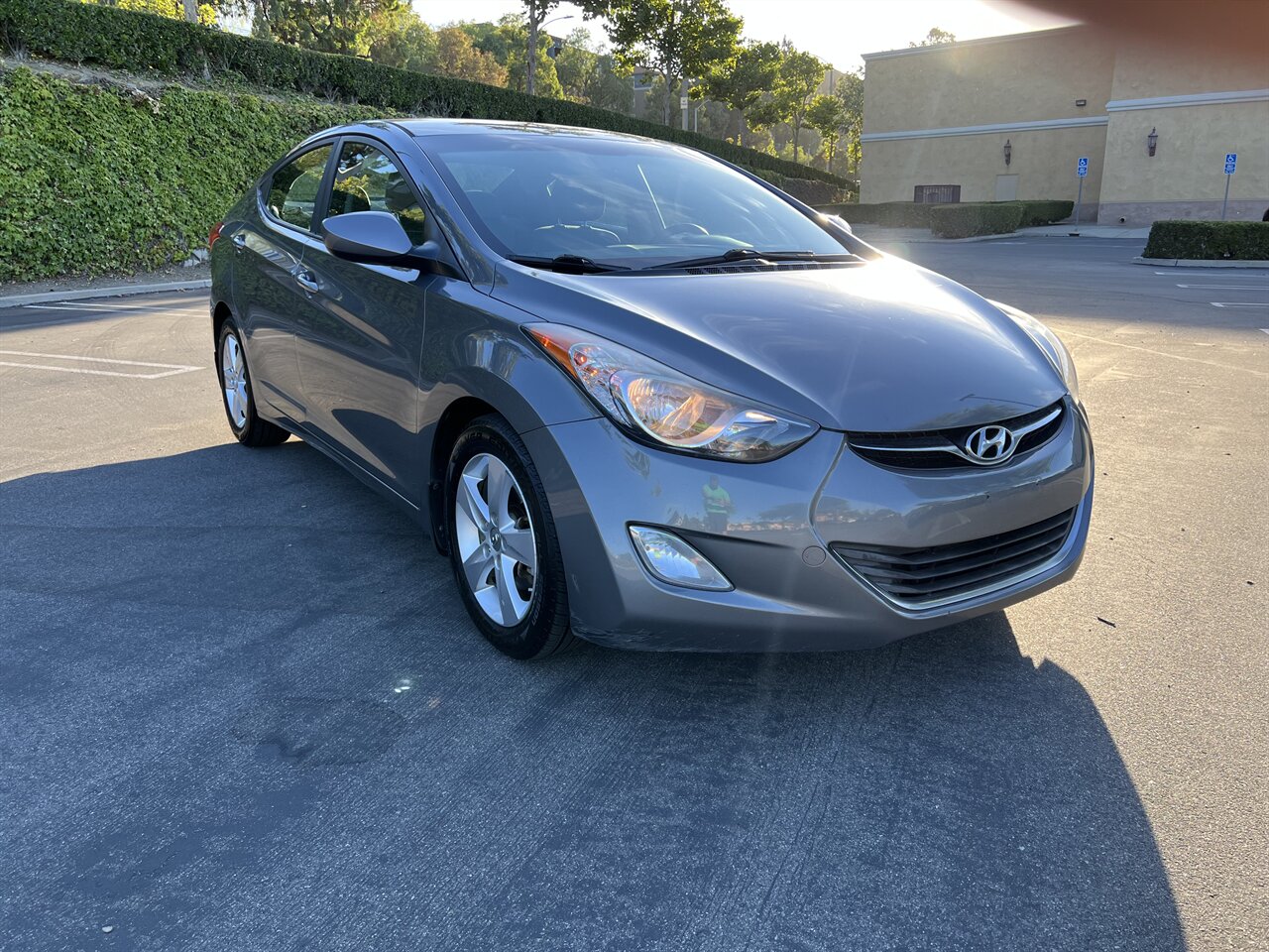2013 Hyundai ELANTRA GLS - Photo 1 - Riverside, CA 92505