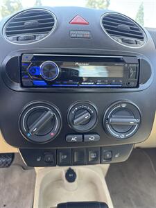 2008 Volkswagen New Beetle S PZEV - Photo 12 - Riverside, CA 92505