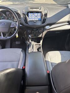 2017 Ford Escape SE   - Photo 11 - Riverside, CA 92505