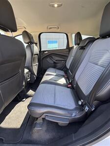 2017 Ford Escape SE   - Photo 7 - Riverside, CA 92505