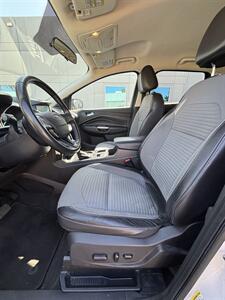 2017 Ford Escape SE   - Photo 6 - Riverside, CA 92505