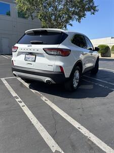 2021 Ford Escape SE   - Photo 4 - Riverside, CA 92505