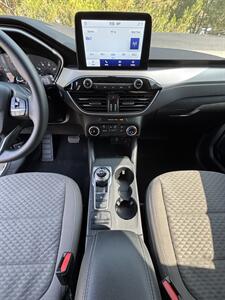 2021 Ford Escape SE   - Photo 9 - Riverside, CA 92505