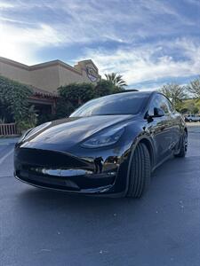2023 Tesla Model Y Performance   - Photo 3 - Riverside, CA 92505