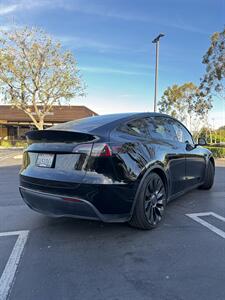 2023 Tesla Model Y Performance   - Photo 4 - Riverside, CA 92505