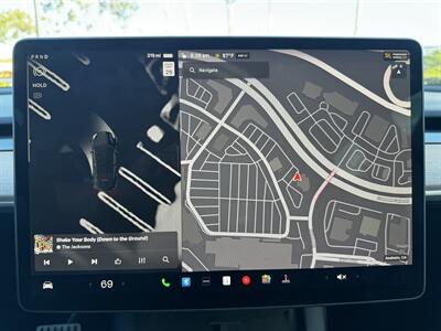 2023 Tesla Model Y Performance   - Photo 14 - Riverside, CA 92505