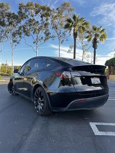 2023 Tesla Model Y Performance   - Photo 5 - Riverside, CA 92505