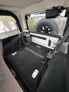 2012 Jeep Wrangler Rubicon 4x4   - Photo 7 - Riverside, CA 92505