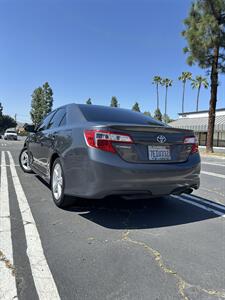 2014 Toyota Camry SE   - Photo 4 - Riverside, CA 92505