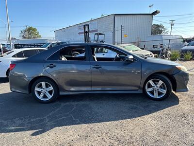 2014 Toyota Camry SE   - Photo 4 - Riverside, CA 92505