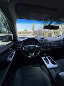 2014 Toyota Camry SE   - Photo 15 - Riverside, CA 92505