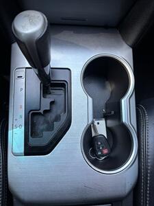 2014 Toyota Camry SE   - Photo 16 - Riverside, CA 92505