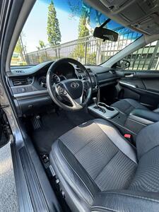 2014 Toyota Camry SE   - Photo 11 - Riverside, CA 92505