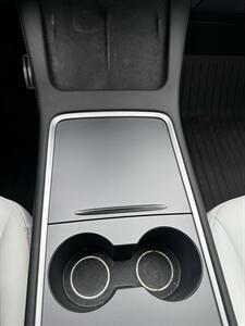 2023 Tesla Model Y Performance - Photo 15 - Riverside, CA 92505