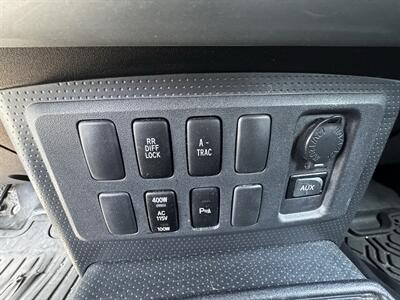 2007 Toyota FJ Cruiser 4wd - Photo 13 - Riverside, CA 92505