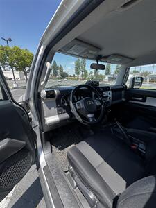 2007 Toyota FJ Cruiser 4wd - Photo 6 - Riverside, CA 92505