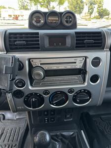2007 Toyota FJ Cruiser 4wd - Photo 11 - Riverside, CA 92505