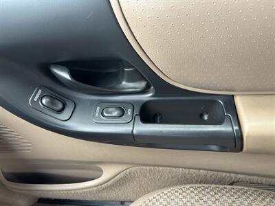 1998 Ford Ranger XLT   - Photo 8 - Riverside, CA 92505