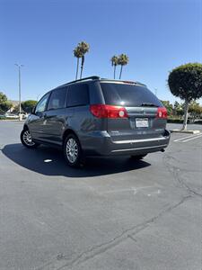 2010 Toyota Sienna XLE Limited - Photo 4 - Riverside, CA 92505