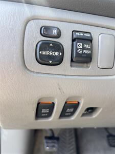 2010 Toyota Sienna XLE Limited - Photo 12 - Riverside, CA 92505