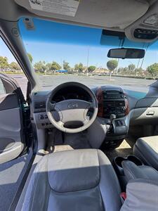 2010 Toyota Sienna XLE Limited - Photo 11 - Riverside, CA 92505