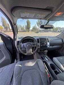 2011 Nissan Frontier SV V6 - Photo 11 - Riverside, CA 92505