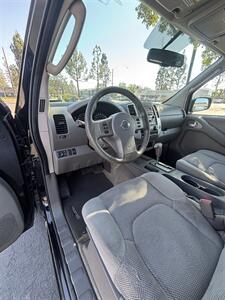 2011 Nissan Frontier SV V6 - Photo 7 - Riverside, CA 92505