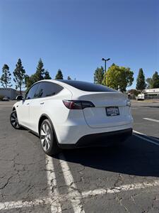 2021 Tesla Model Y Long Range - Photo 6 - Riverside, CA 92505