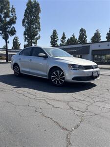 2013 Volkswagen Jetta SE PZEV   - Photo 2 - Riverside, CA 92505