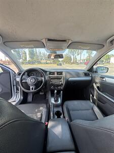 2013 Volkswagen Jetta SE PZEV   - Photo 12 - Riverside, CA 92505