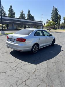 2013 Volkswagen Jetta SE PZEV   - Photo 5 - Riverside, CA 92505