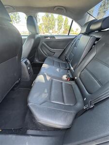 2013 Volkswagen Jetta SE PZEV   - Photo 11 - Riverside, CA 92505