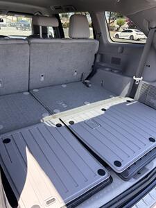2017 Toyota Highlander LE   - Photo 9 - Riverside, CA 92505
