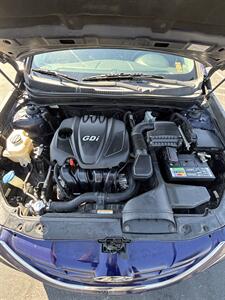 2012 Hyundai SONATA GLS   - Photo 13 - Riverside, CA 92505