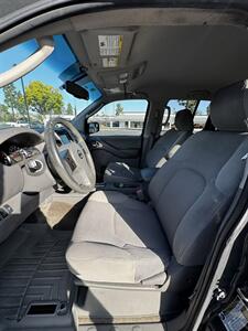 2011 Nissan Frontier SV V6 - Photo 7 - Riverside, CA 92505