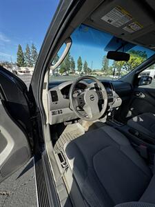 2011 Nissan Frontier SV V6 - Photo 6 - Riverside, CA 92505