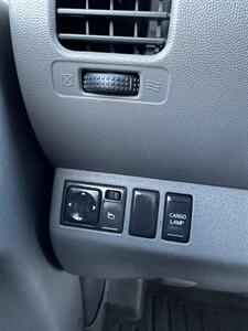 2011 Nissan Frontier SV V6 - Photo 13 - Riverside, CA 92505