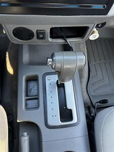 2011 Nissan Frontier SV V6 - Photo 11 - Riverside, CA 92505