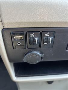 2016 Toyota Sienna XLE Premium 8-Passenger - Photo 8 - Riverside, CA 92505