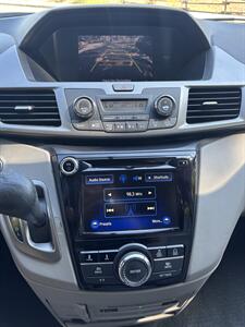2016 Honda Odyssey SE   - Photo 9 - Riverside, CA 92505