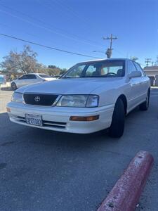 1996 Toyota Avalon XL - Photo 2 - Riverside, CA 92505