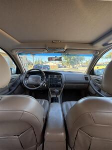 1996 Toyota Avalon XL - Photo 8 - Riverside, CA 92505