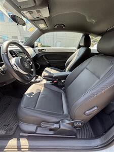 2014 Volkswagen Beetle 1.8T PZEV   - Photo 6 - Riverside, CA 92505