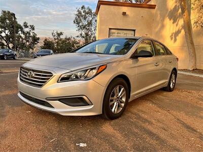 2017 Hyundai SONATA SE   - Photo 2 - Riverside, CA 92505