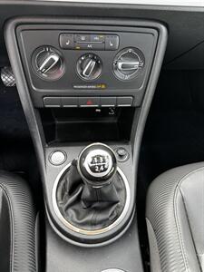 2014 Volkswagen Beetle 1.8T PZEV   - Photo 11 - Riverside, CA 92505