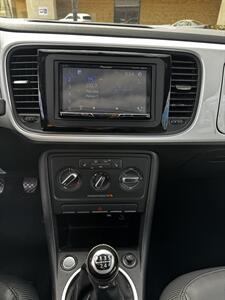 2014 Volkswagen Beetle 1.8T PZEV   - Photo 10 - Riverside, CA 92505
