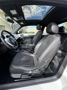 2014 Volkswagen Beetle 1.8T PZEV   - Photo 6 - Riverside, CA 92505