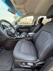 2015 Ford Edge SE   - Photo 6 - Riverside, CA 92505