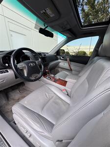2010 Toyota Highlander Limited   - Photo 5 - Riverside, CA 92505